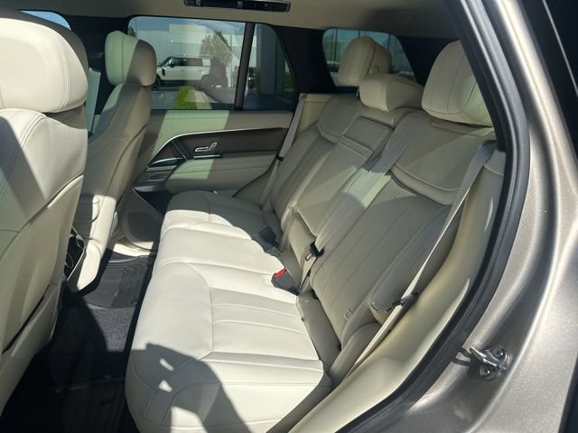 Used 2026 Land Rover Range Rover SE image 10