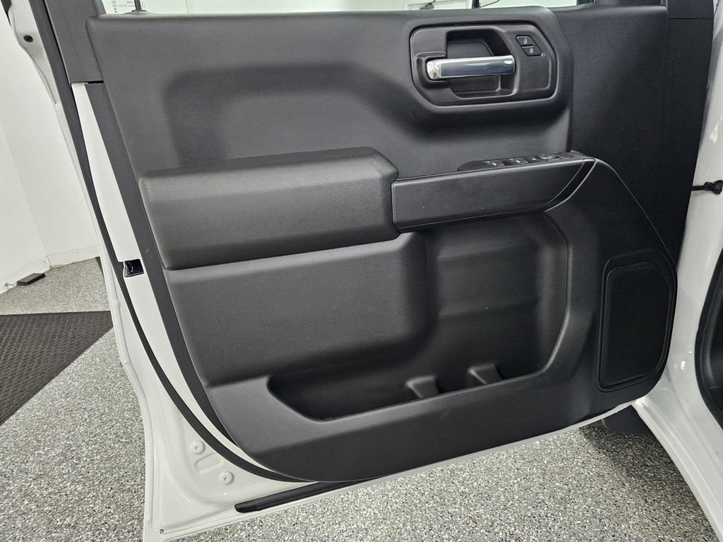 Used 2026 Chevrolet Silverado 1500 Custom AWD/4WD image 16