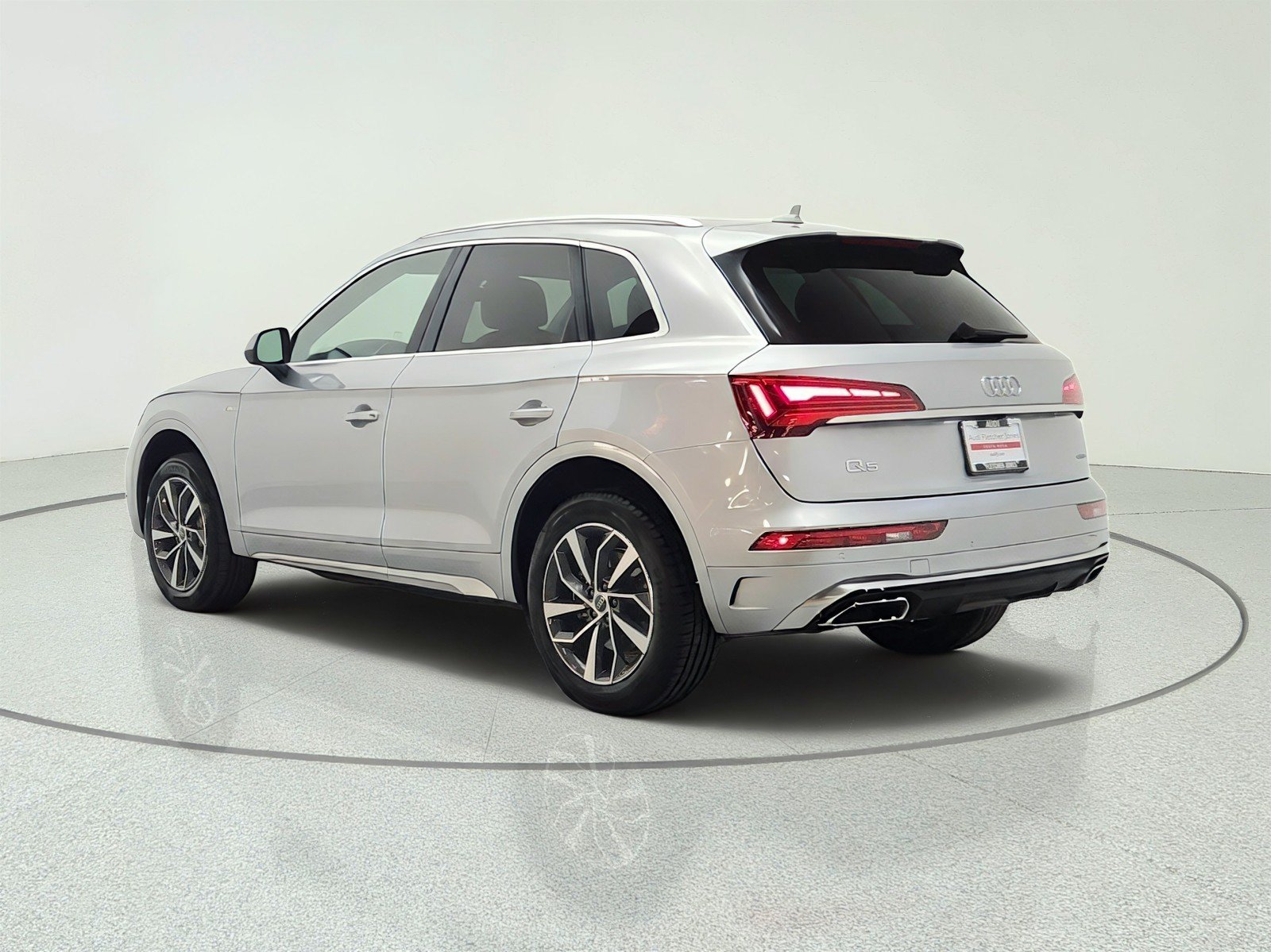 Used 2023 Audi Q5 2.0T Premium Plus w/ Premium Plus Package AWD/4WD image 7