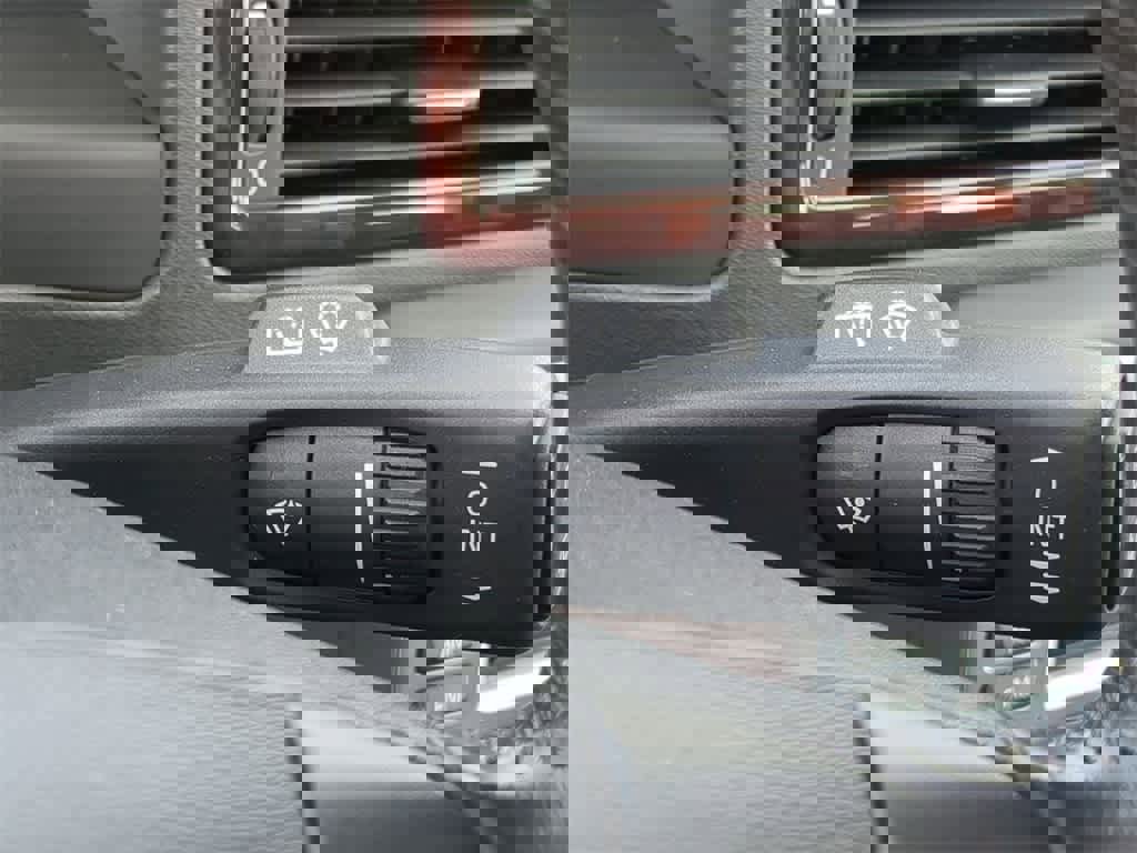 Used 2008 Volvo XC70 3.2 image 24