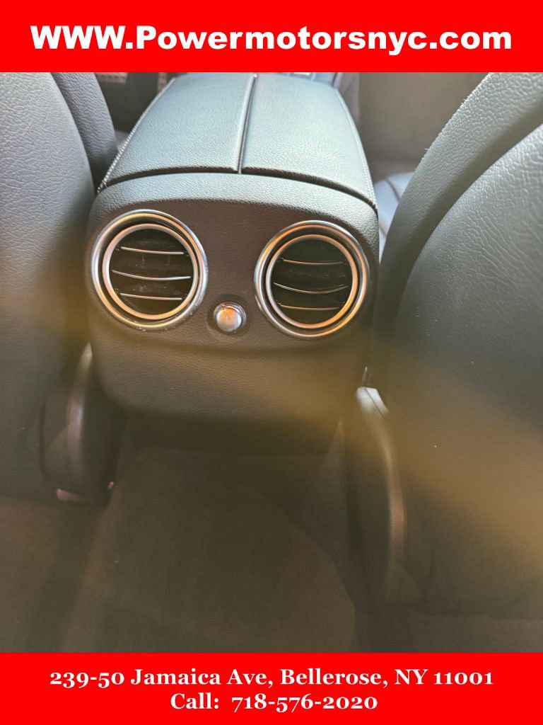 Used 2019 Mercedes-Benz C 300 4MATIC Sedan image 31