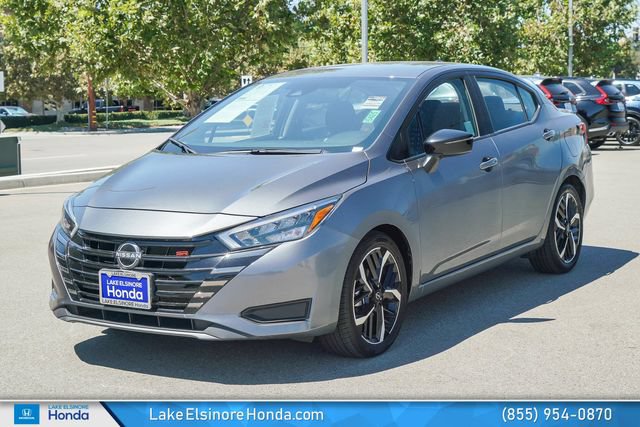 Used 2024 Nissan Versa SR FWD image 5