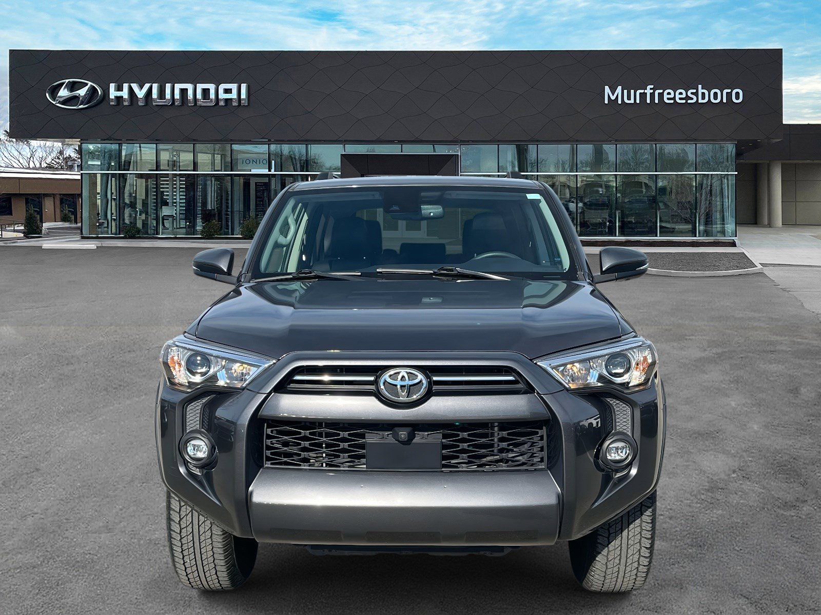 Used 2022 Toyota 4Runner SR5 Premium w/ Moonroof Package RWD image 2