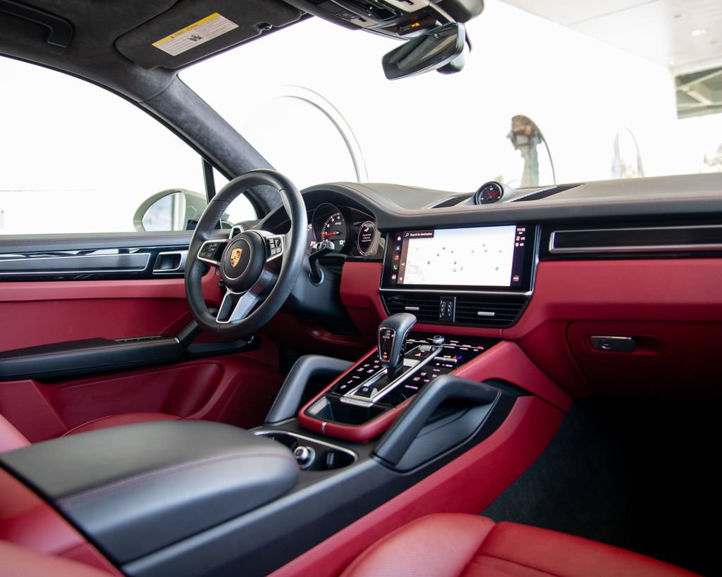 Certified 2023 Porsche Cayenne GTS AWD/4WD image 26