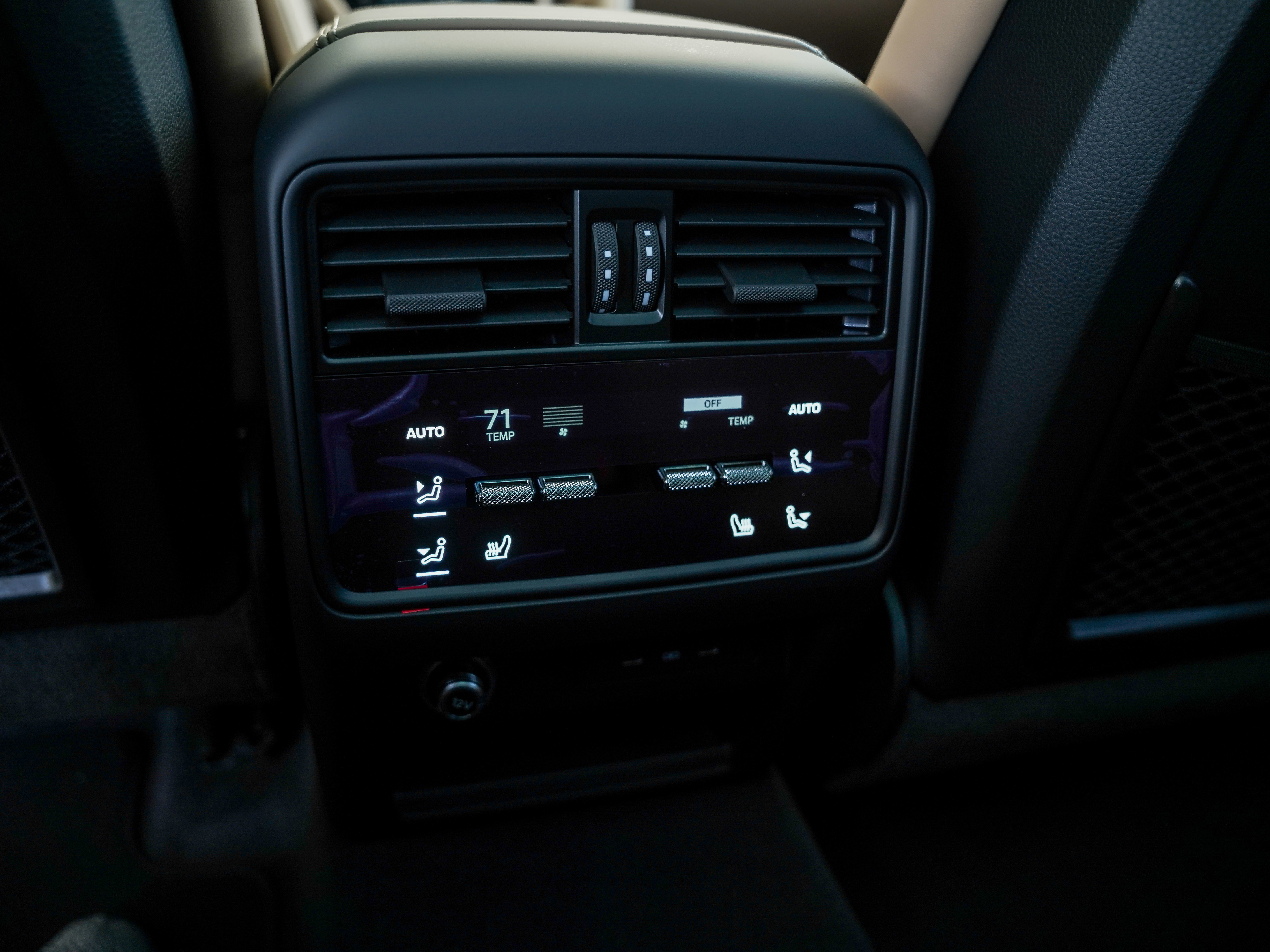 New 2025 Porsche Cayenne image 26