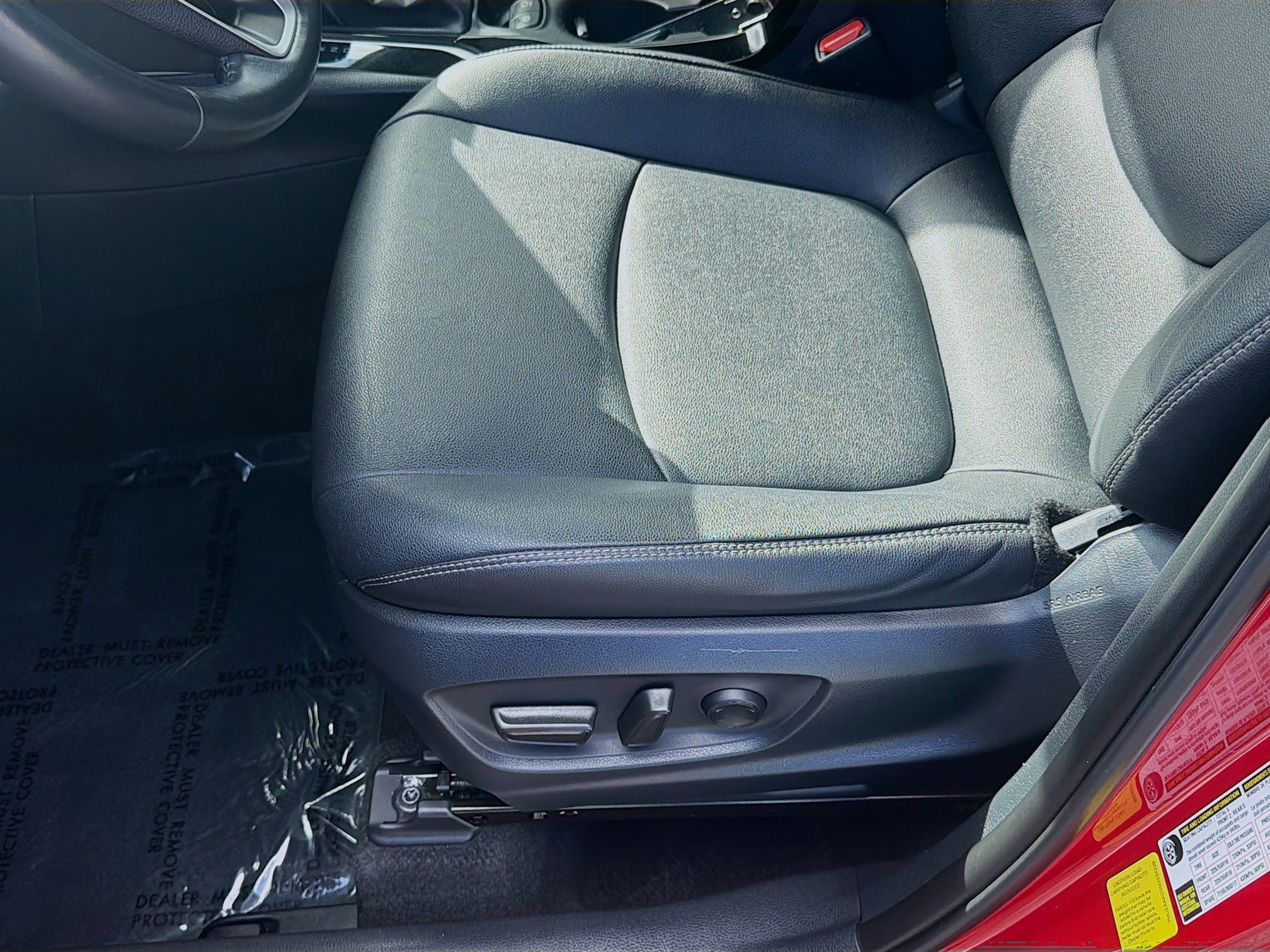 Used 2022 Toyota Corolla Cross XLE FWD image 17