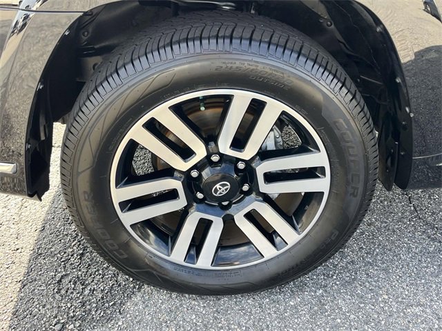 Used 2022 Toyota 4Runner Limited image 11