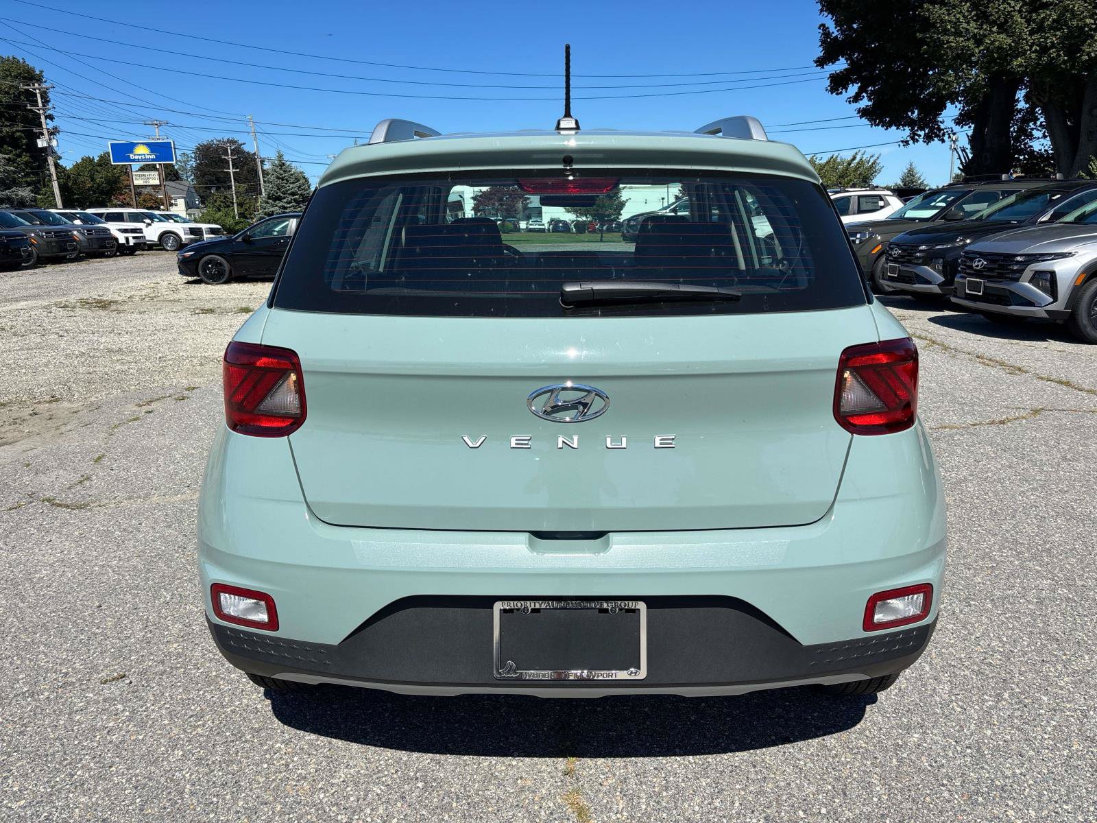 New 2026 Hyundai Venue SEL FWD image 3