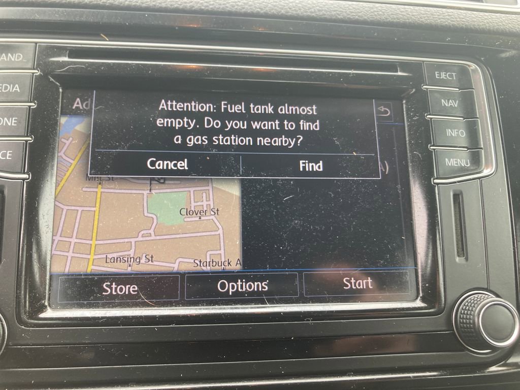 Used 2017 Volkswagen Jetta SEL image 25