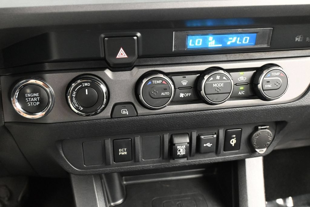 Used 2022 Toyota Tacoma TRD Off-Road AWD/4WD image 20