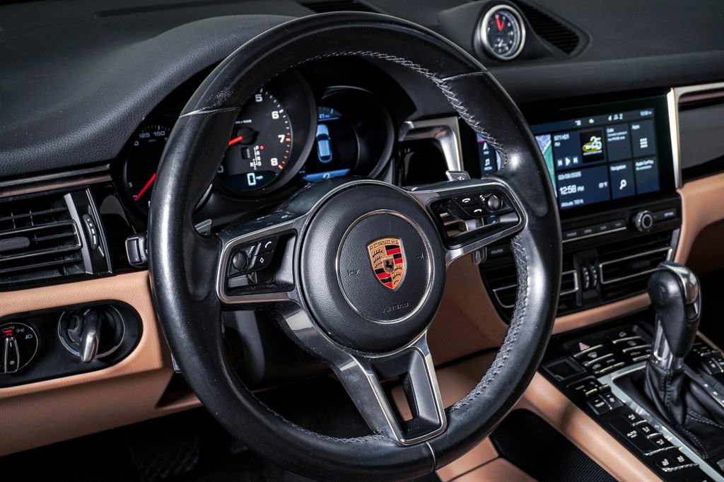 Used 2020 Porsche Macan image 18