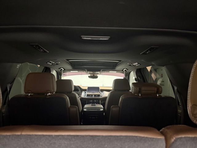 Used 2024 Chevrolet Suburban High Country image 11