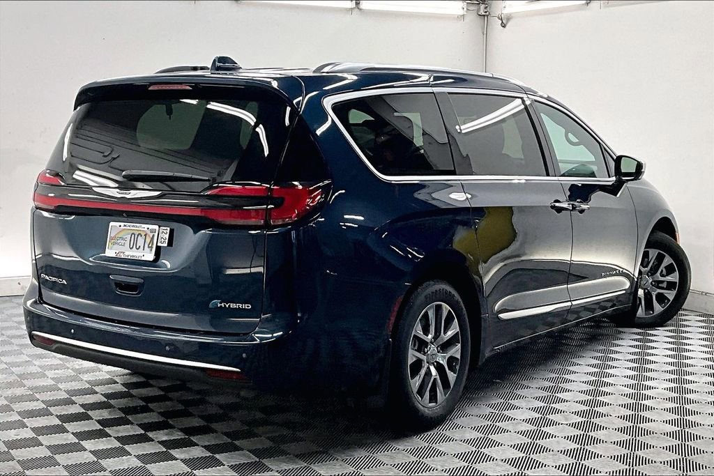 Used 2022 Chrysler Pacifica Pinnacle image 12