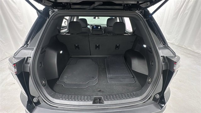 Used 2025 Chevrolet Equinox LT image 15