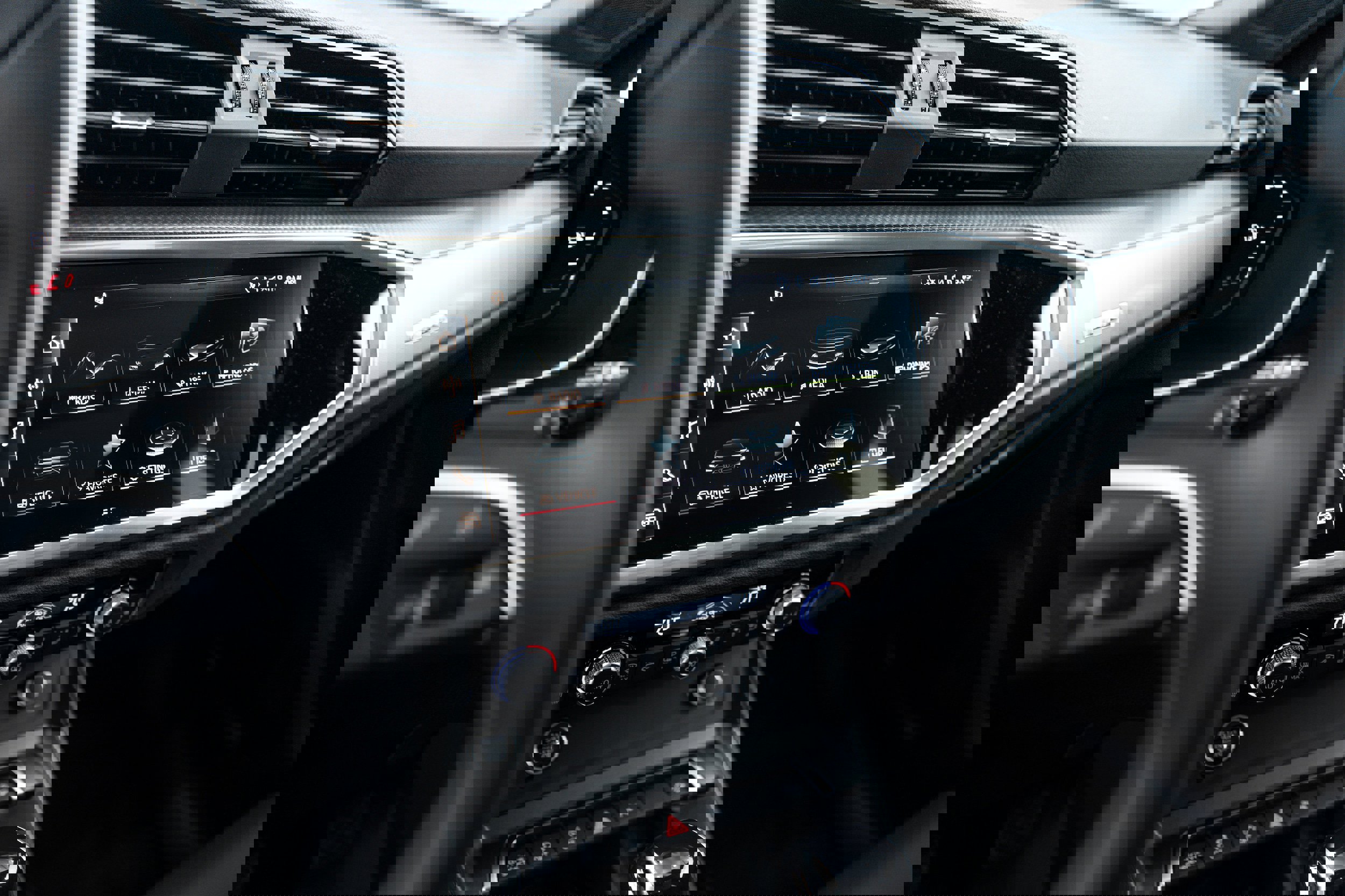 New 2025 Audi Q3 2.0T Premium image 11