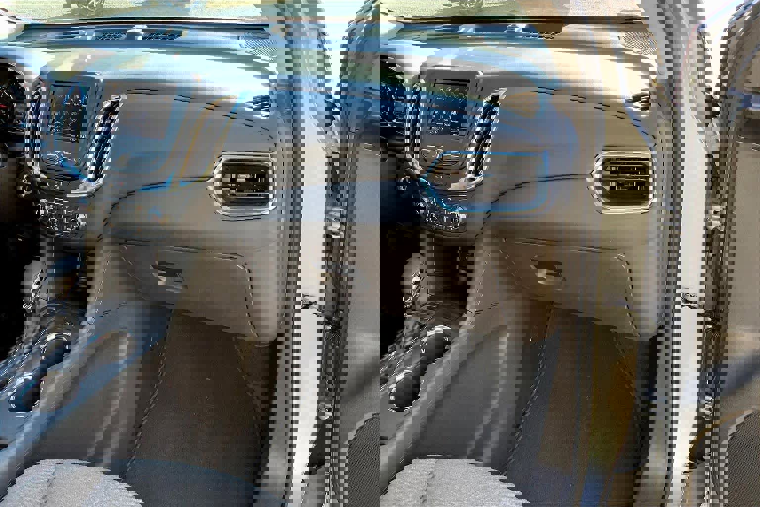 Used 2024 Chevrolet Equinox LT image 17