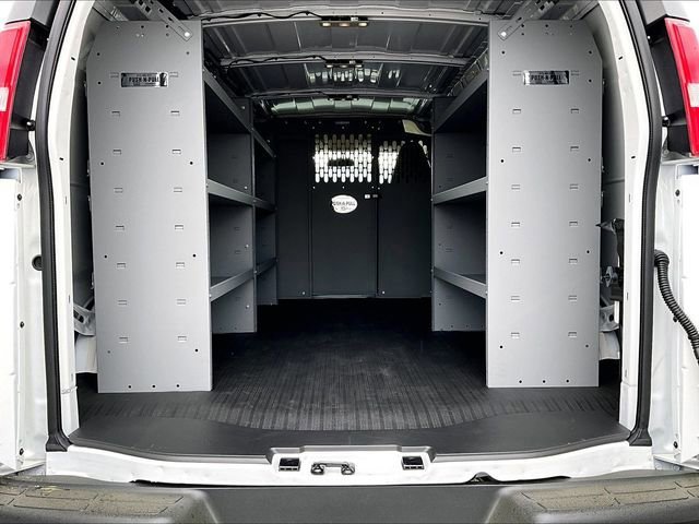 New 2026 Chevrolet Express 2500 RWD image 13