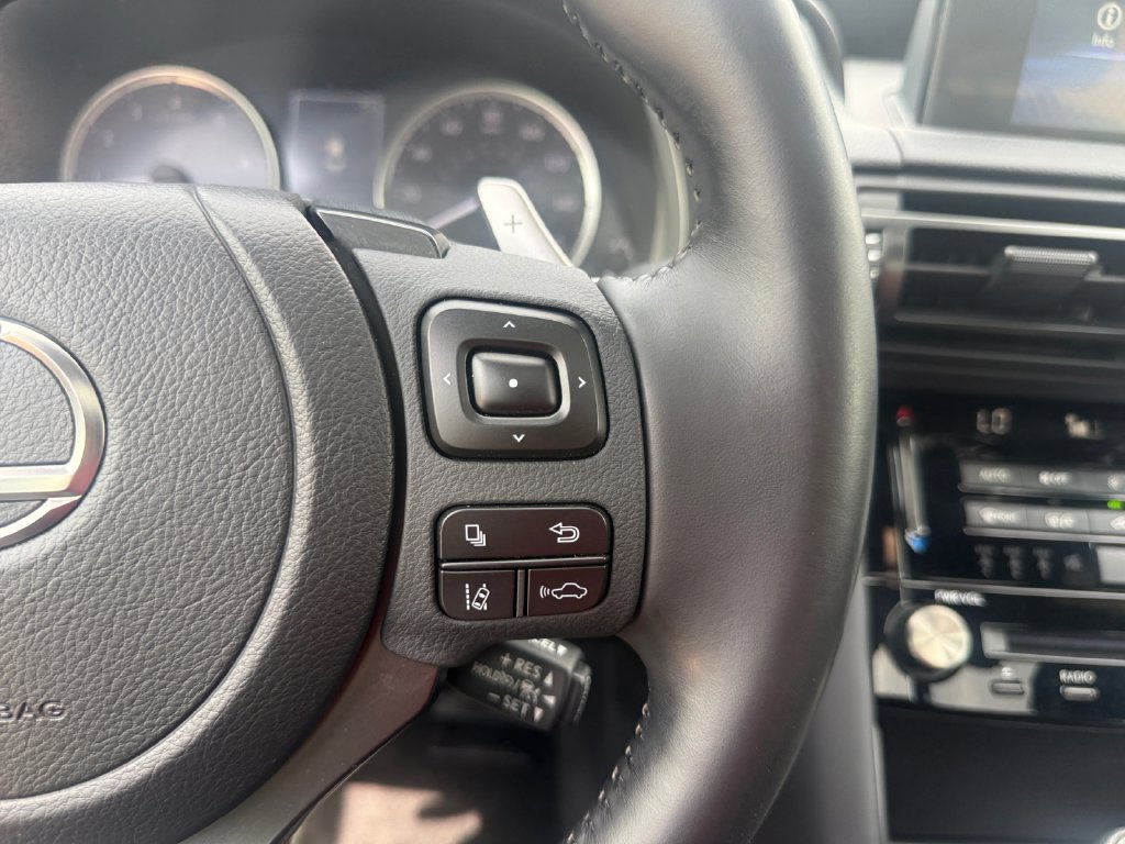 Used 2024 Lexus IS 350 F Sport RWD image 21