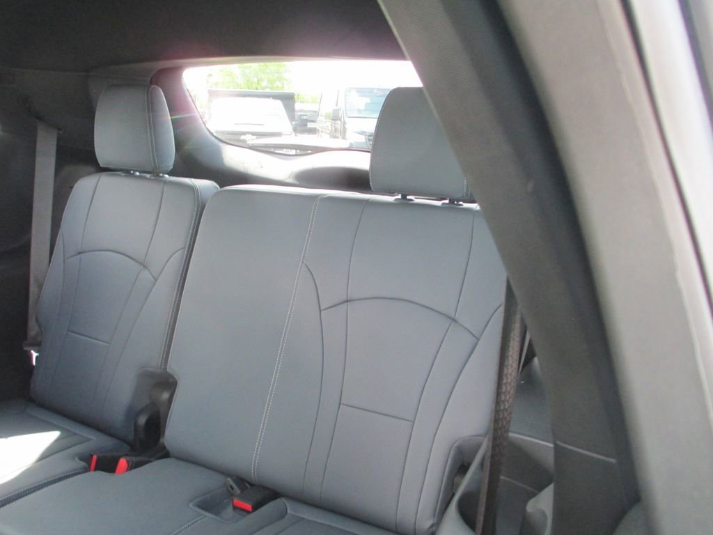 Used 2023 Buick Enclave Essence w/ Experience Buick Package AWD/4WD image 22