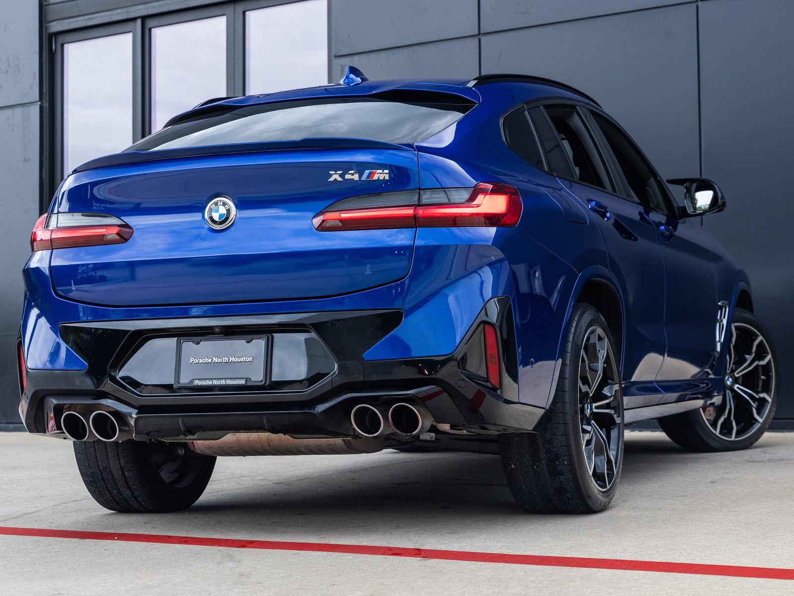 Used 2025 BMW X4 M w/ Executive Package AWD/4WD image 8