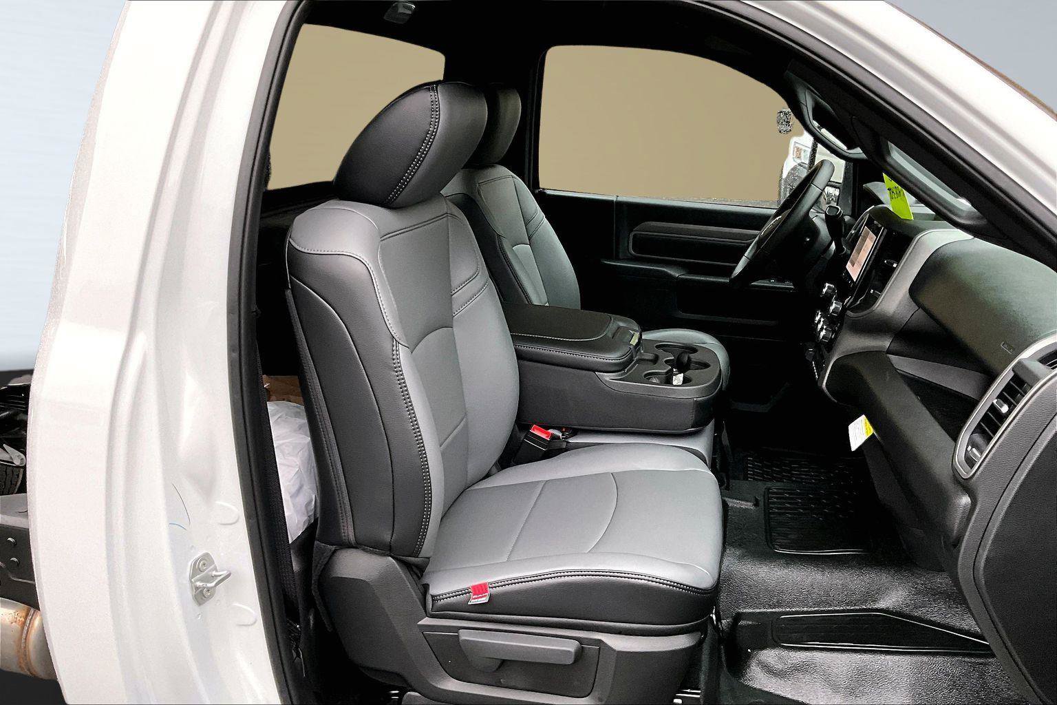 New 2026 RAM 5500 Tradesman w/ Chrome Appearance Group AWD/4WD image 8