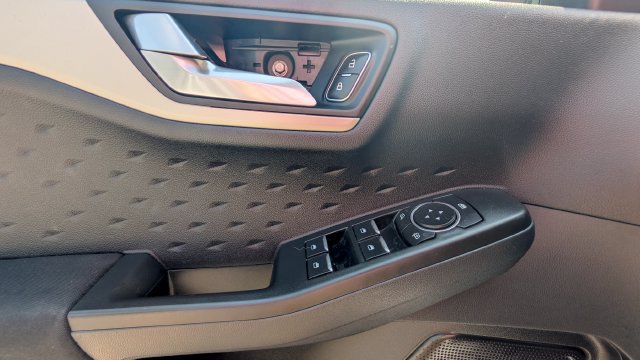 Used 2020 Ford Escape SE AWD/4WD image 14