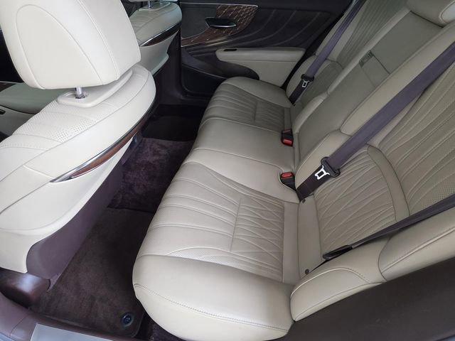 Used 2020 Lexus LS 500 w/ Interior Upgrade Package RWD image 9