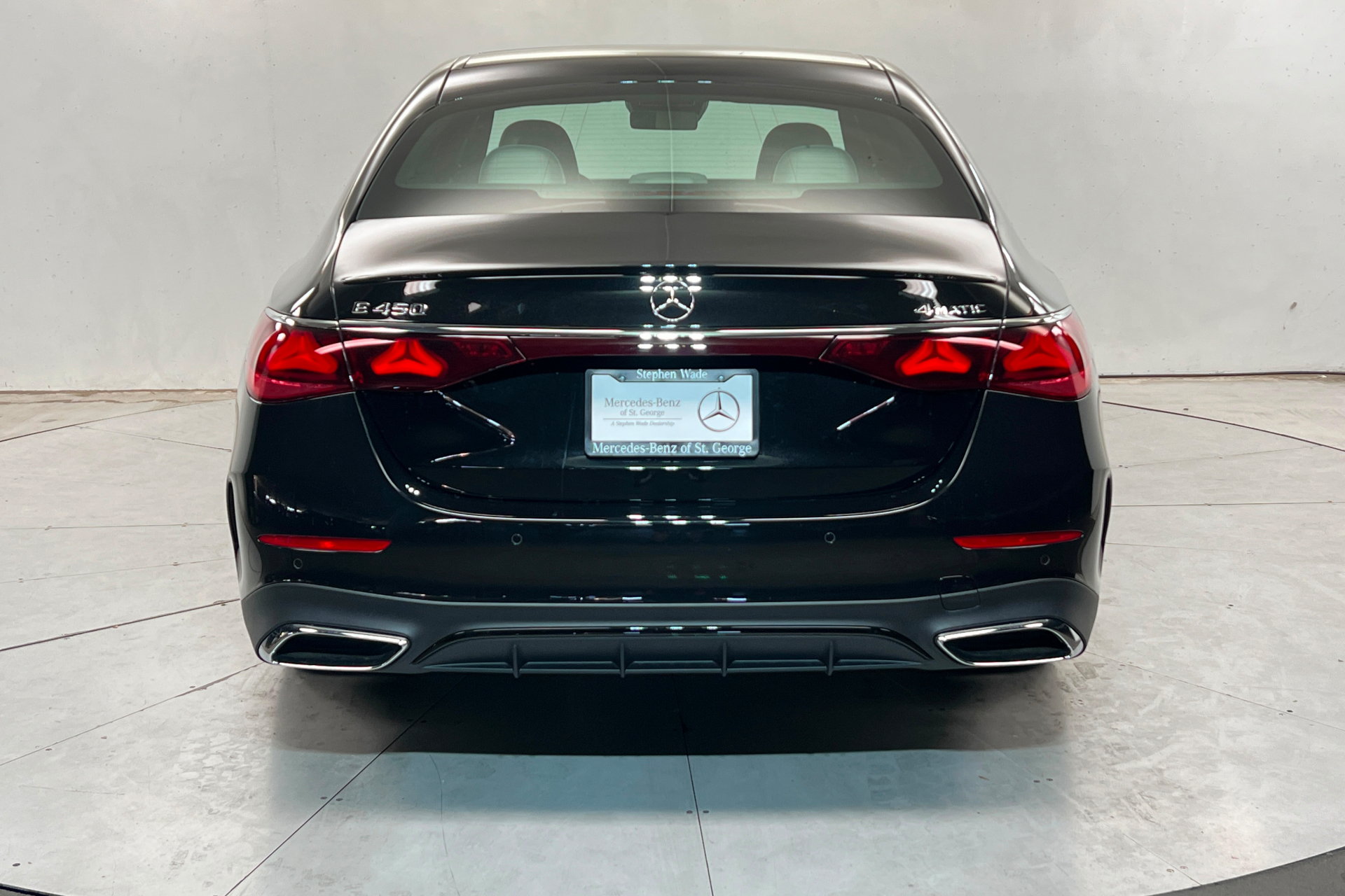 New 2026 Mercedes-Benz E 450 4MATIC Sedan image 4