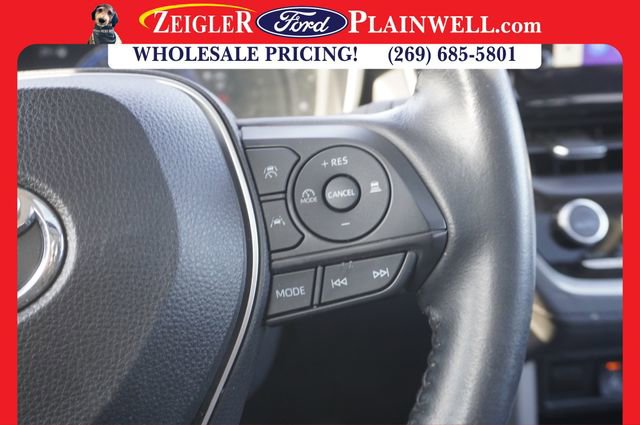 Used 2023 Toyota Corolla Cross XLE w/ Convenience Package image 22