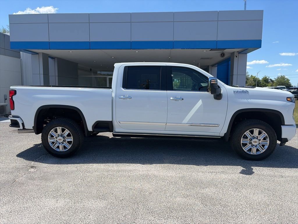 New 2026 Chevrolet Silverado 3500 High Country w/ High Country Premium Package AWD/4WD image 3