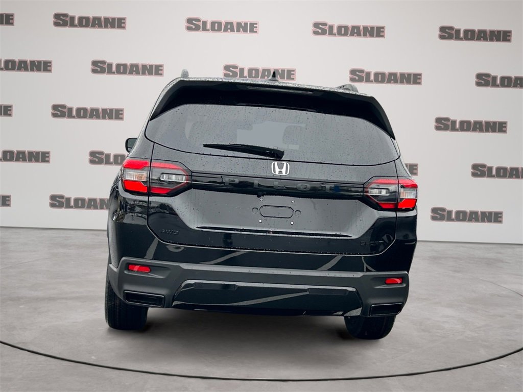 New 2026 Honda Pilot Sport image 4
