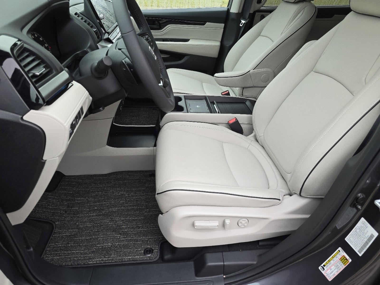 New 2026 Honda Odyssey Touring image 24