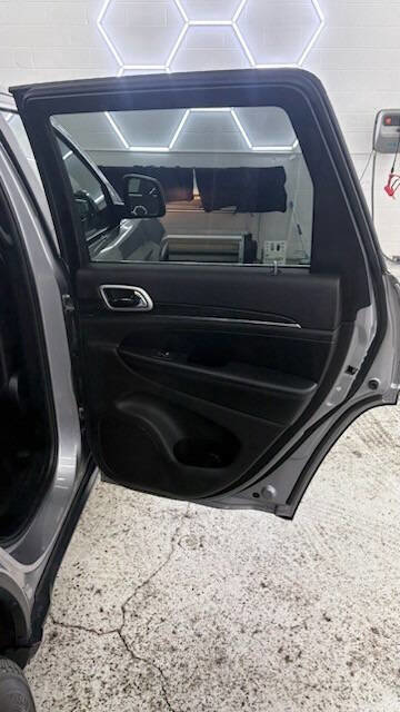 Used 2020 Jeep Grand Cherokee Limited image 26