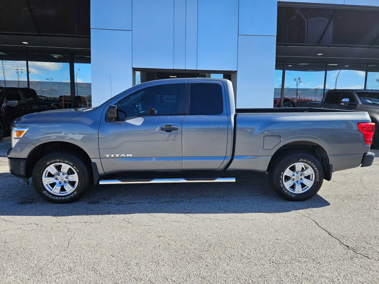 Used 2018 Nissan Titan S w/ S Utility Package image 3