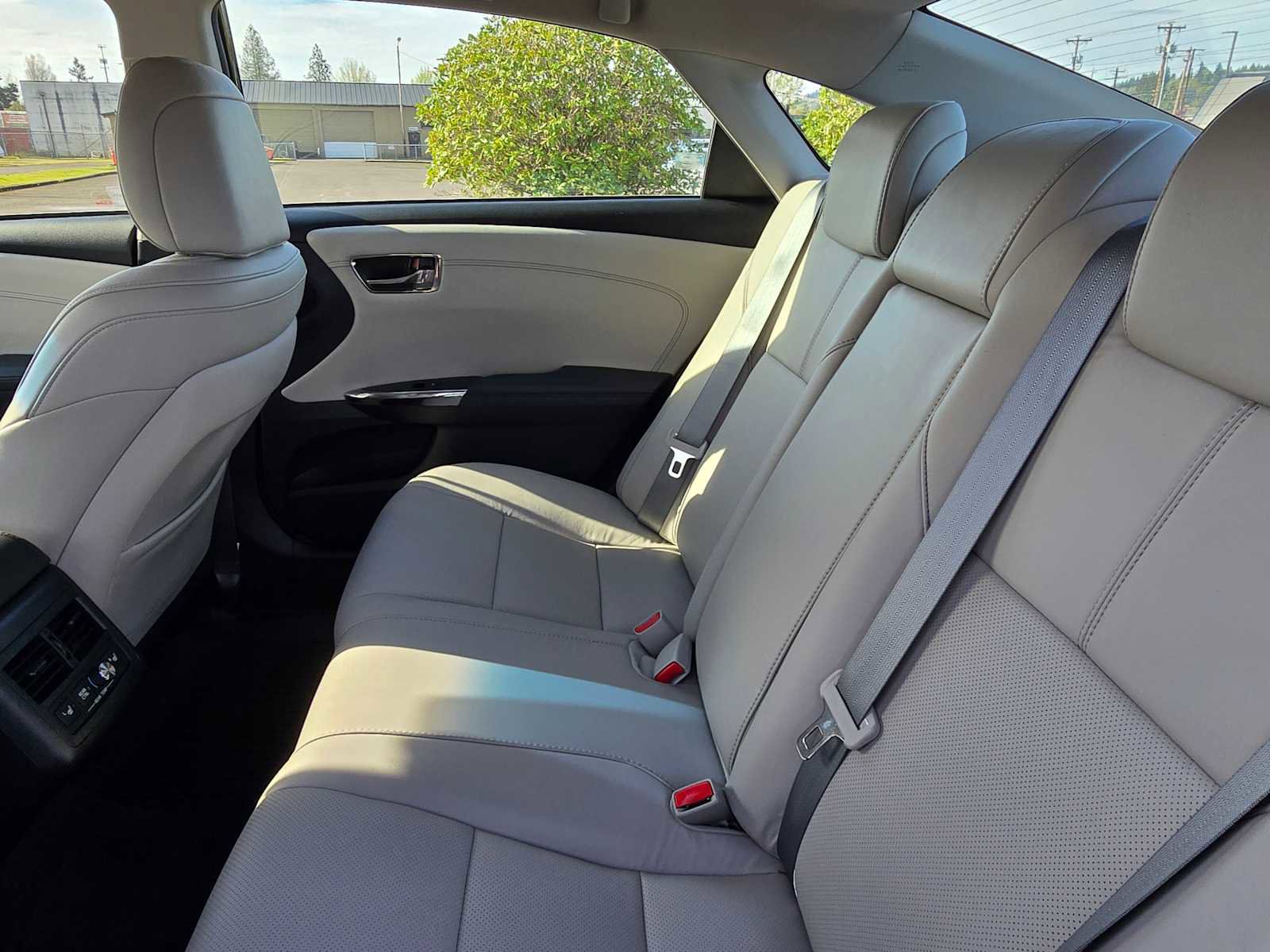 Certified 2018 Toyota Avalon Limited w/ All Weather Liner Package image 16