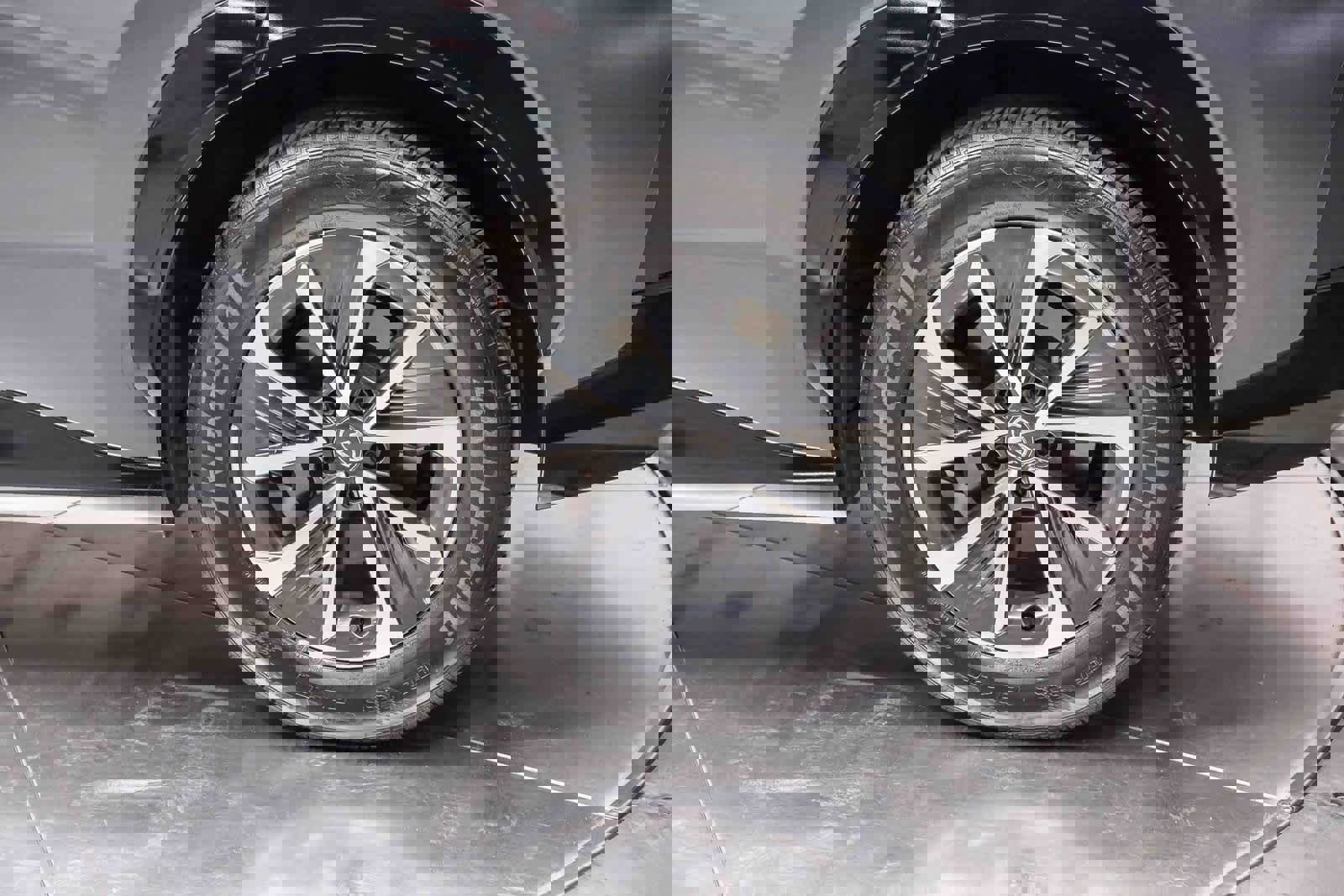 Used 2024 Lexus RZ 300e Premium image 9