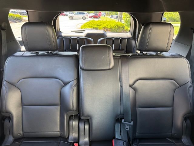 Used 2017 Ford Explorer XLT w/ Equipment Group 202A image 28