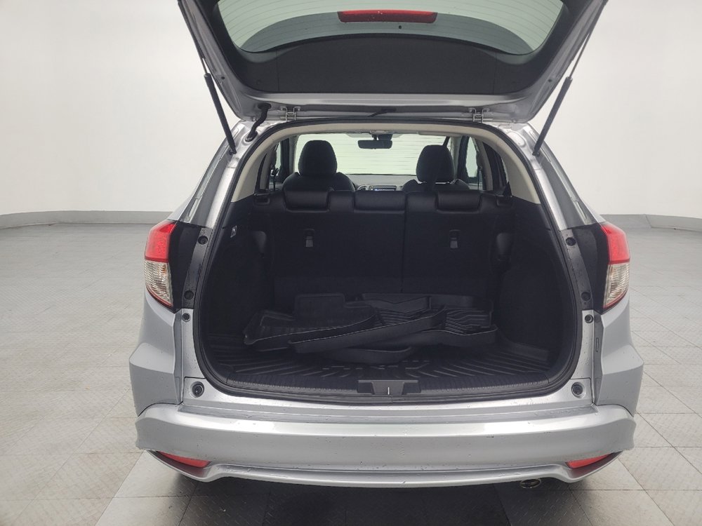 Used 2019 Honda HR-V Touring image 29