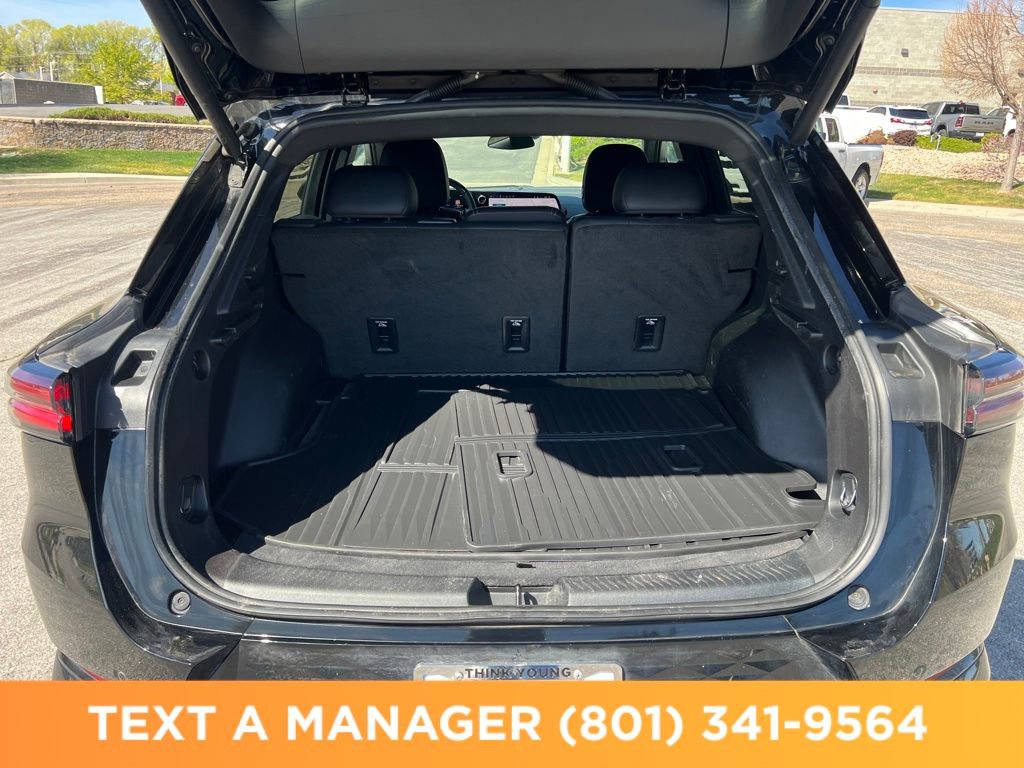 Used 2024 Chevrolet Equinox EV RS FWD image 19