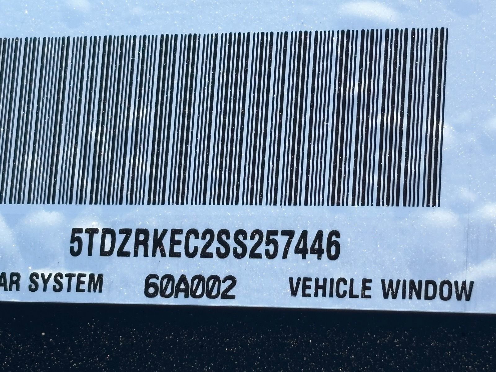 Used 2025 Toyota Sienna Limited image 32