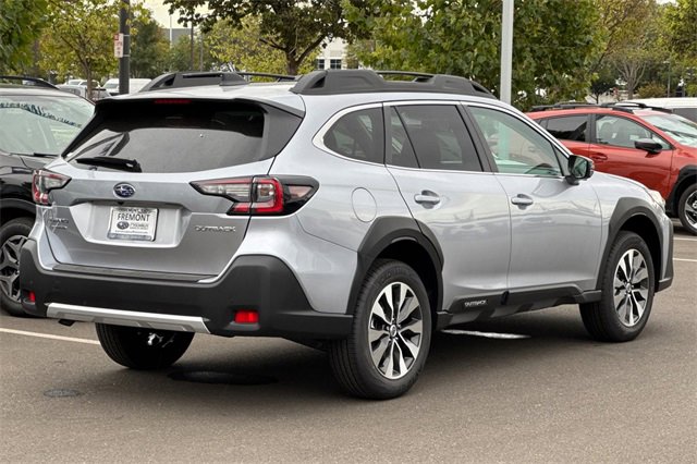 New 2025 Subaru Outback Limited image 4