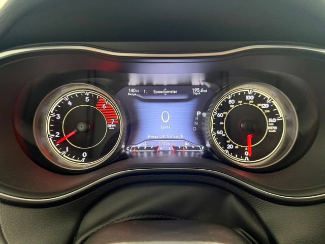 Used 2022 Jeep Cherokee Latitude Lux w/ Mopar Interior Package AWD/4WD image 15