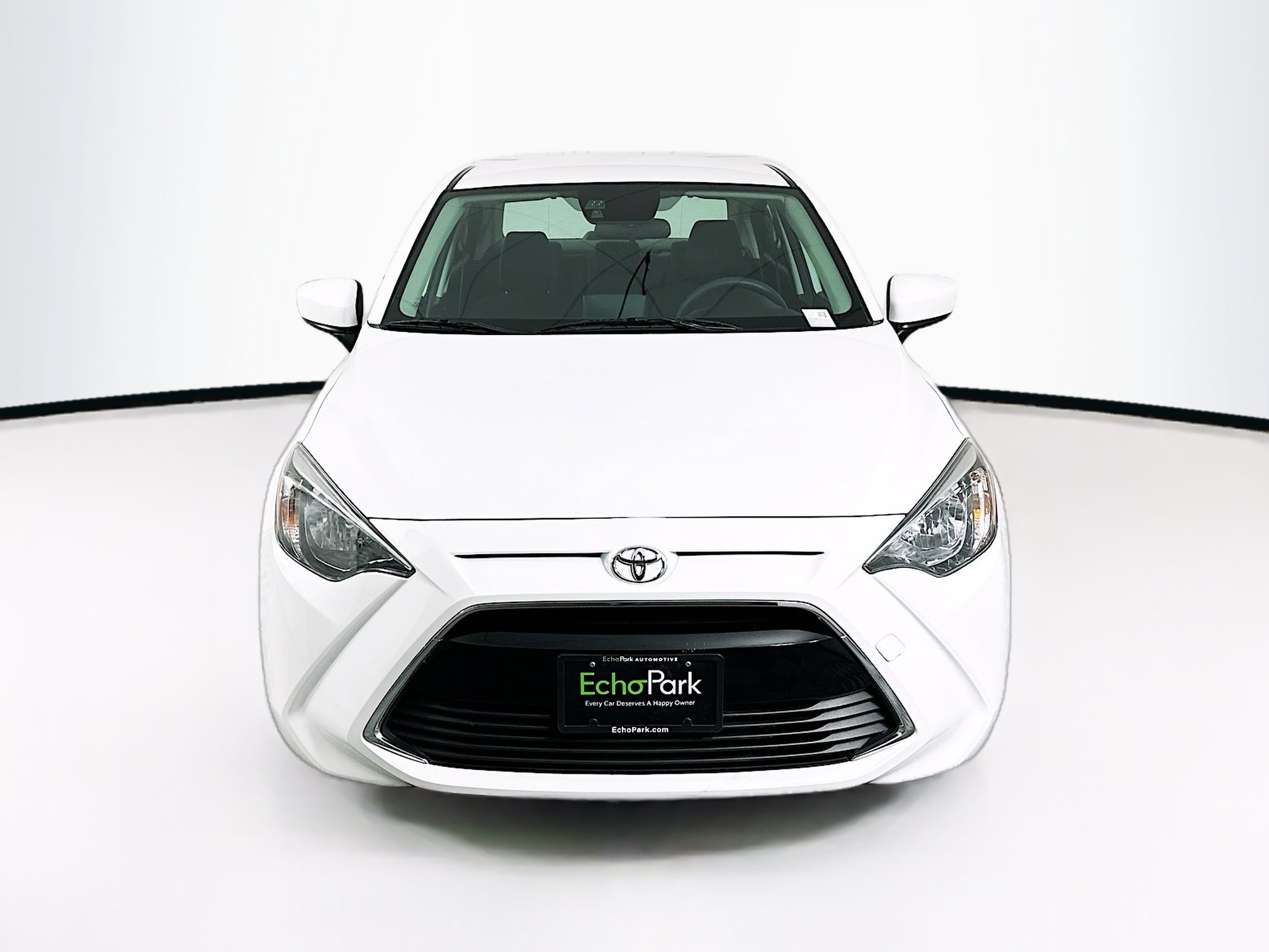 Used 2018 Toyota Yaris iA FWD image 2