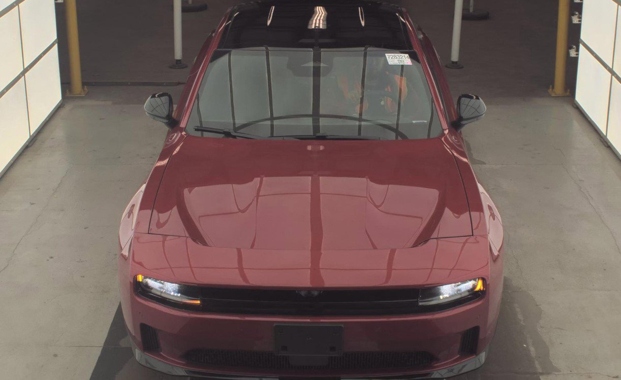Used 2025 Dodge Charger Daytona Scat Pack w/ Track Pack image 3