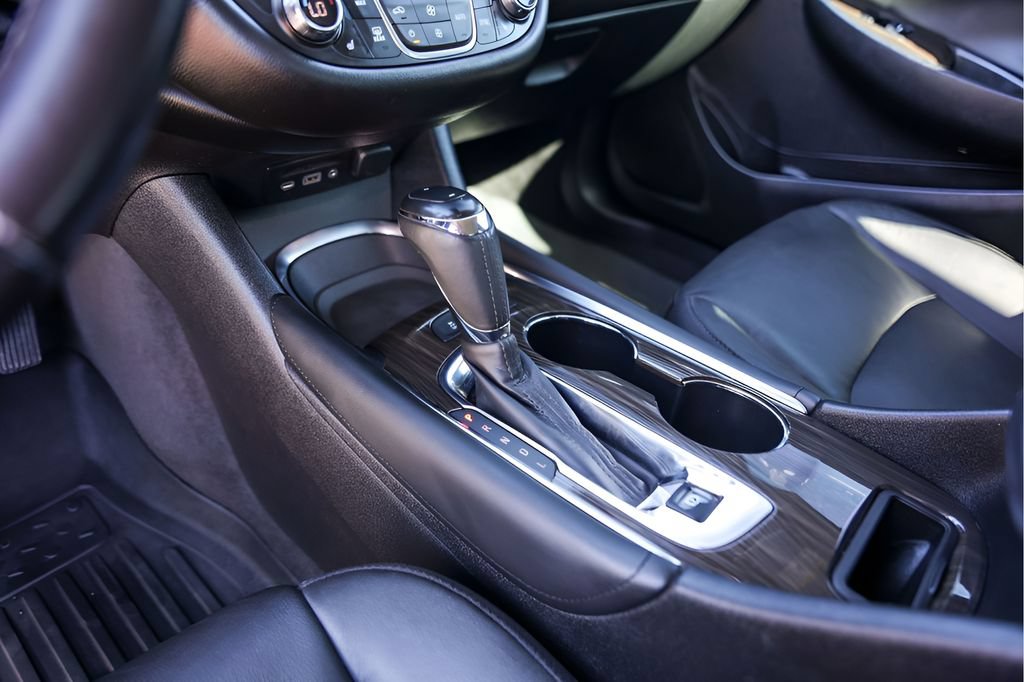 Used 2020 Chevrolet Malibu Premier FWD image 22