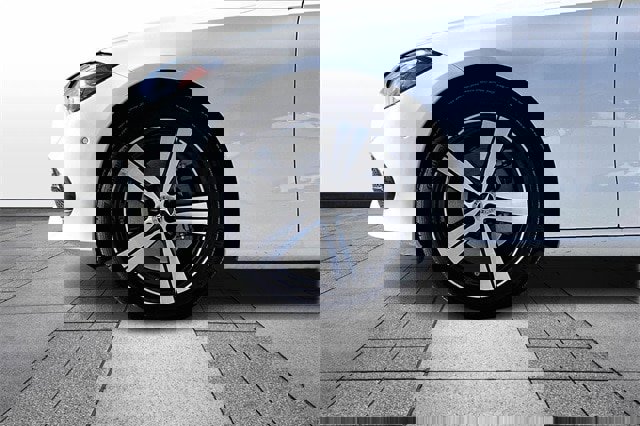 Certified 2025 Mercedes-Benz C 300 4MATIC Sedan image 4