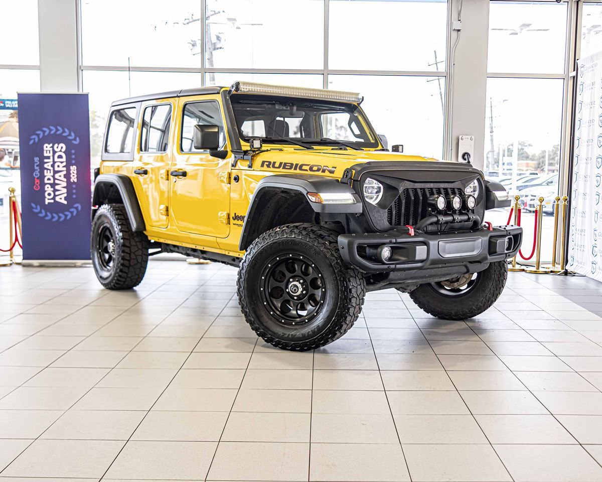 Used 2020 Jeep Wrangler Unlimited Rubicon w/ Dual Top Group AWD/4WD image 6