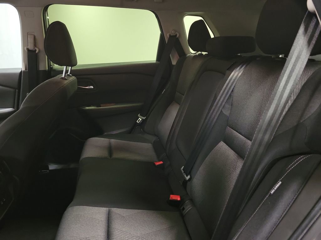 Used 2024 Nissan Rogue SV image 20