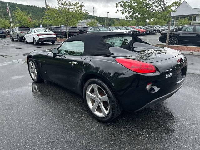 Used 2006 Pontiac Solstice Convertible w/ Power Package RWD image 3