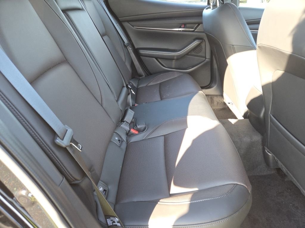 New 2026 MAZDA MAZDA3 Hatchback w/Premium Plus Pkg AWD/4WD image 15